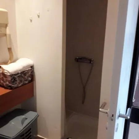 Le Des Halles Avec Climatisation 15m2