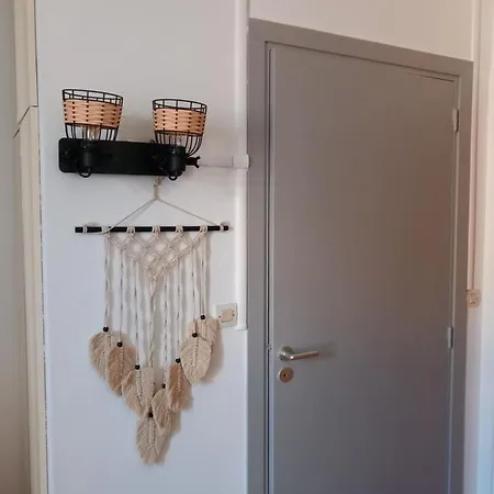 Le Des Halles Avec Climatisation 15m2 アパート *