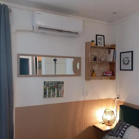 Le Des Halles Avec Climatisation 15m2 *